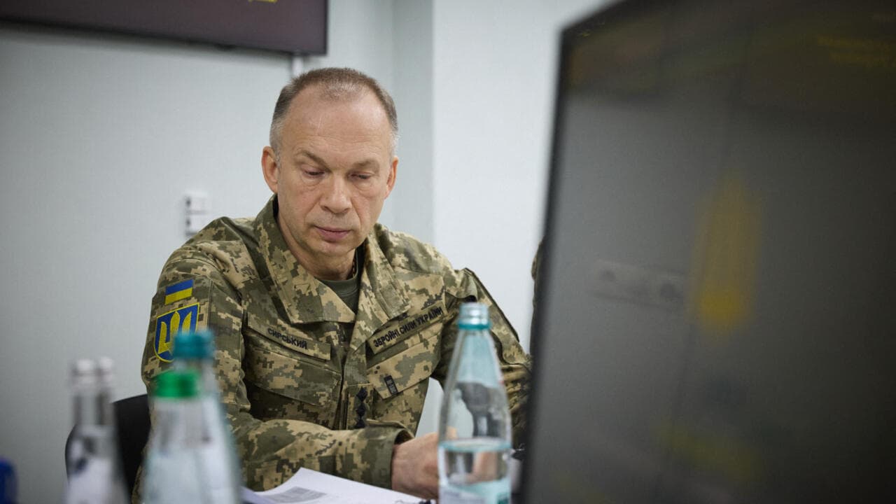Ukraine : Volodymyr Zelensky annonce le départ du commandant en chef de l'armée Oleksandre Syrsky